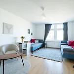 Fullhouse - - M34 - 3 Beds - Nespresso *